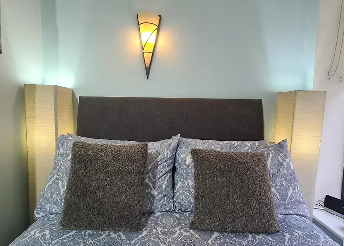 Impressive Apartment At Leeds City Centre