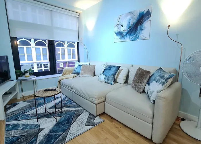 Impressive Apartment At Leeds City Centre