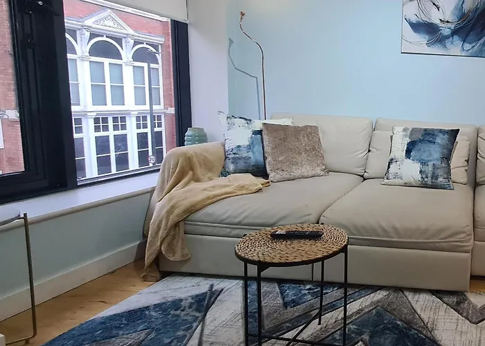 Impressive Apartment At Leeds City Centre