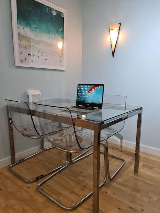 Impressive At Leeds Centre Apartment